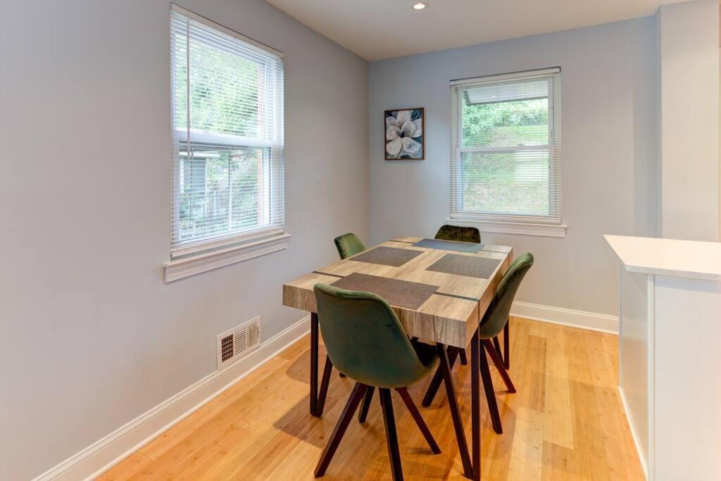 Red Door Rendezvous Holiday home Washington