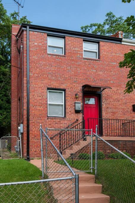 Red Door Rendezvous